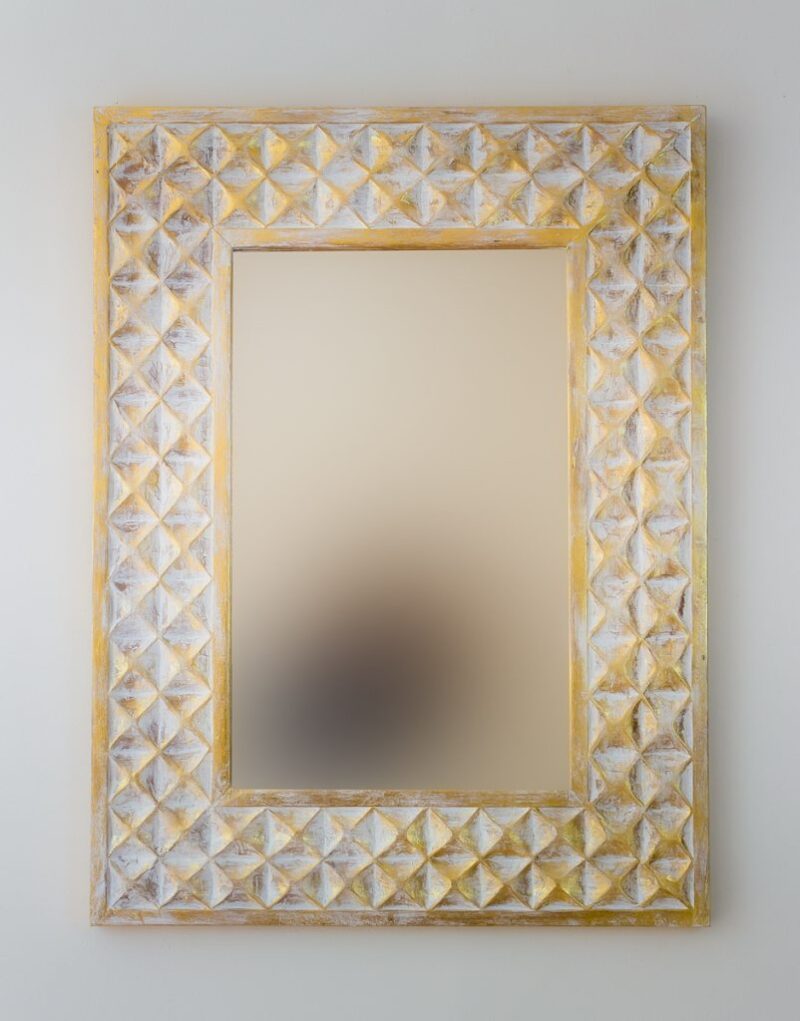 Espejo decorativo de madera Batik Ceblong de 60x80cm en blanco y pan de oro