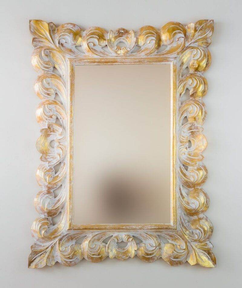 Espejo decorativo de madera Bolong Kadek de 60x80cm en blanco y pan de oro