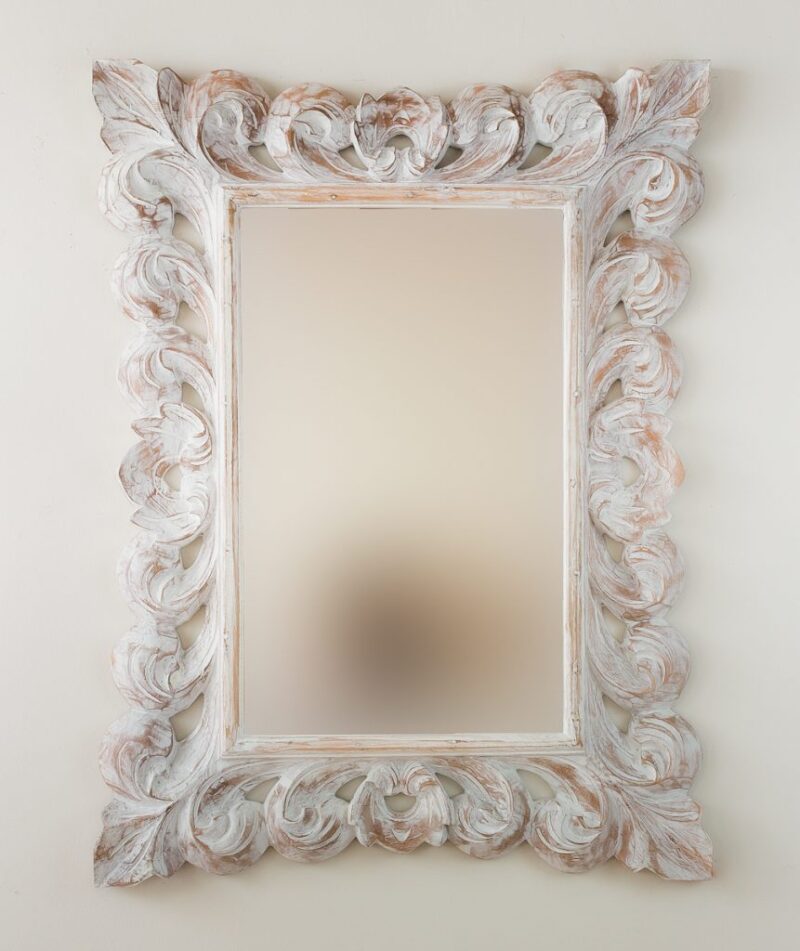 Espejo decorativo de madera Bolong Kadek de 60x80cm en Blanco decapado