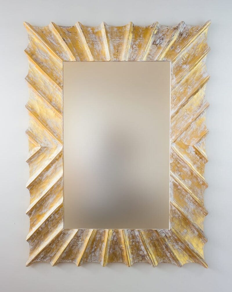 Espejo decorativo tipo sol de madera Surya Burik de 90x120cm en blanco y pan de oro