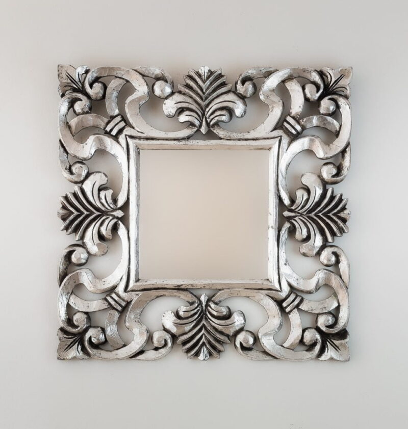 Espejo decorativo de madera Daphine de 50x50cm en Plata (envejecida)
