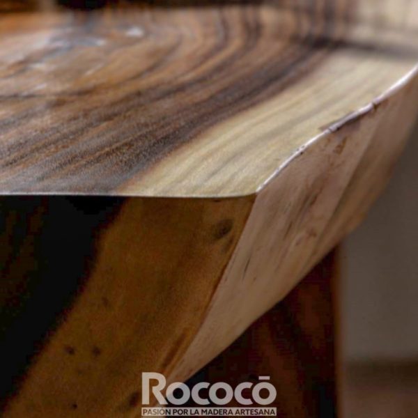 Mesa de suar detalle de madera