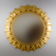 Espejo de pared decorativo Round Surya Oro (envejecido) de 120cm.