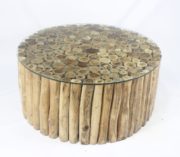 Mesa redonda de café con cristal de troncos de madera. 105cm (LIQUIDACIÓN)