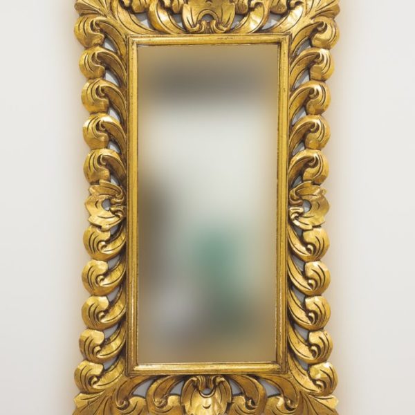 Espejo decorativo de madera Bolong Kadek de 60x100cm en oro envejecido