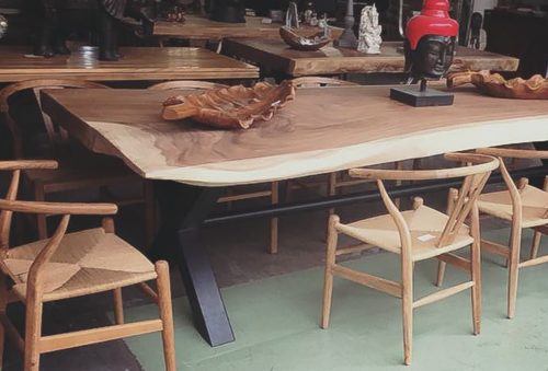 Mesa de 3 metros de madera de suar