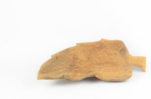 Bol de madera de Teca tallada con forma de hoja de 40cm