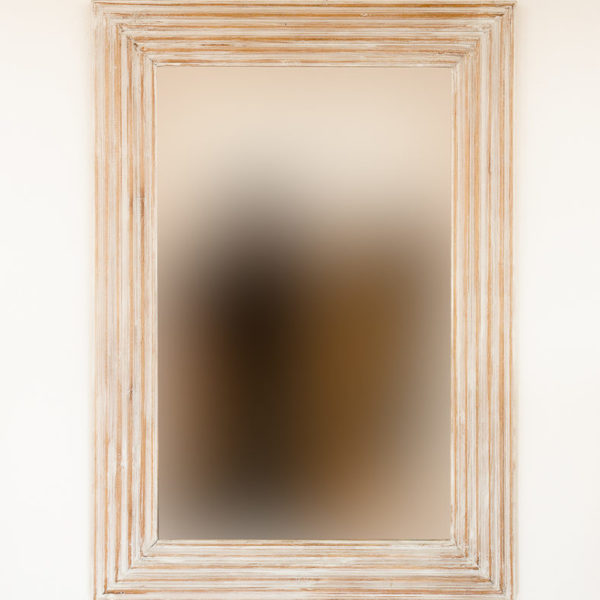 Espejo decorativo de madera Bulig de 70x100 en Blanco decapado