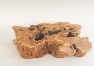 Mesa de Olivo de tronco natural de 17x65x90 | MiRococo.com