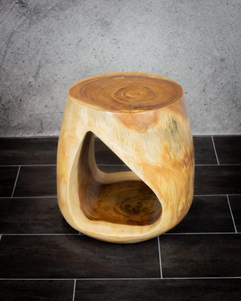 Taburete de madera o mesa auxiliar de Suar