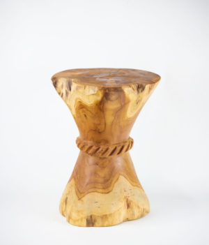 Taburete/mesa auxiliar "Lazos" de madera de Teca maciza de 41x30cm aprox.. MiRococo