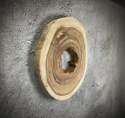 Pieza redonda decorativa de tronco de Suar con agujero central de 58x50x6cm