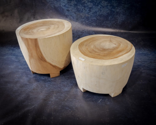 Mueble auxuliar de madera de Suar de 50x50x35 (pequeño)