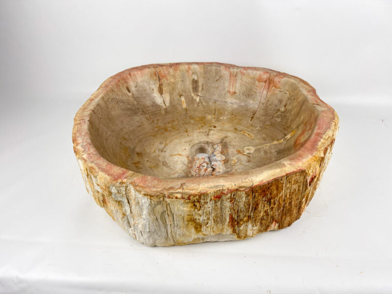 Lavabo grande de madera petrificada (fosilizada) de tamaño 65x62x17cm