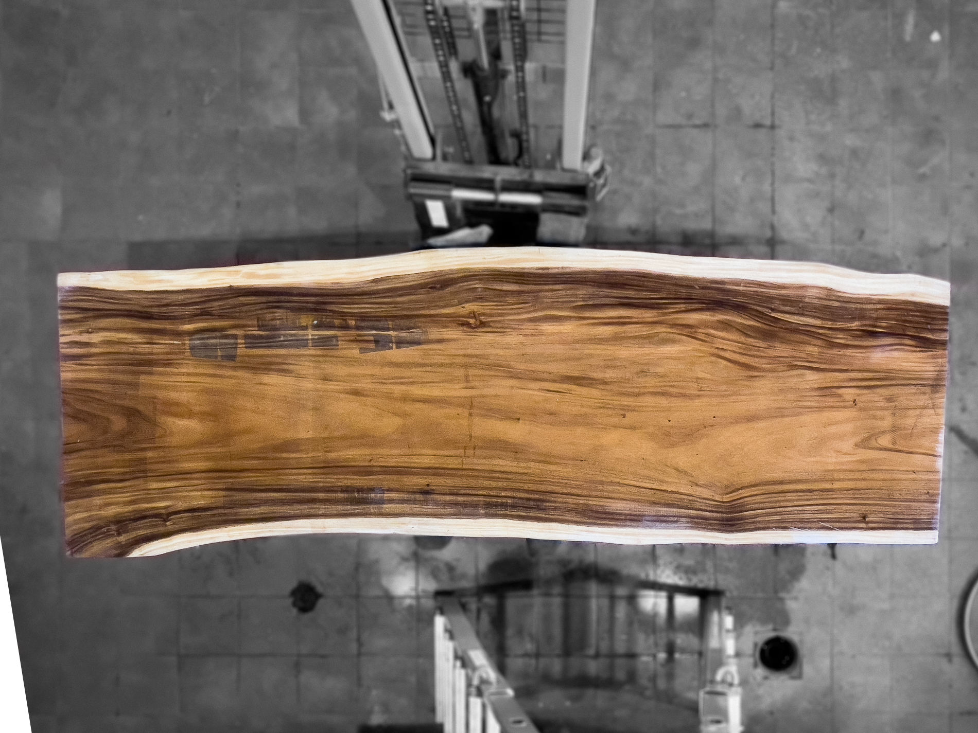 Mesas de Suar en madera maciza de 307 cms