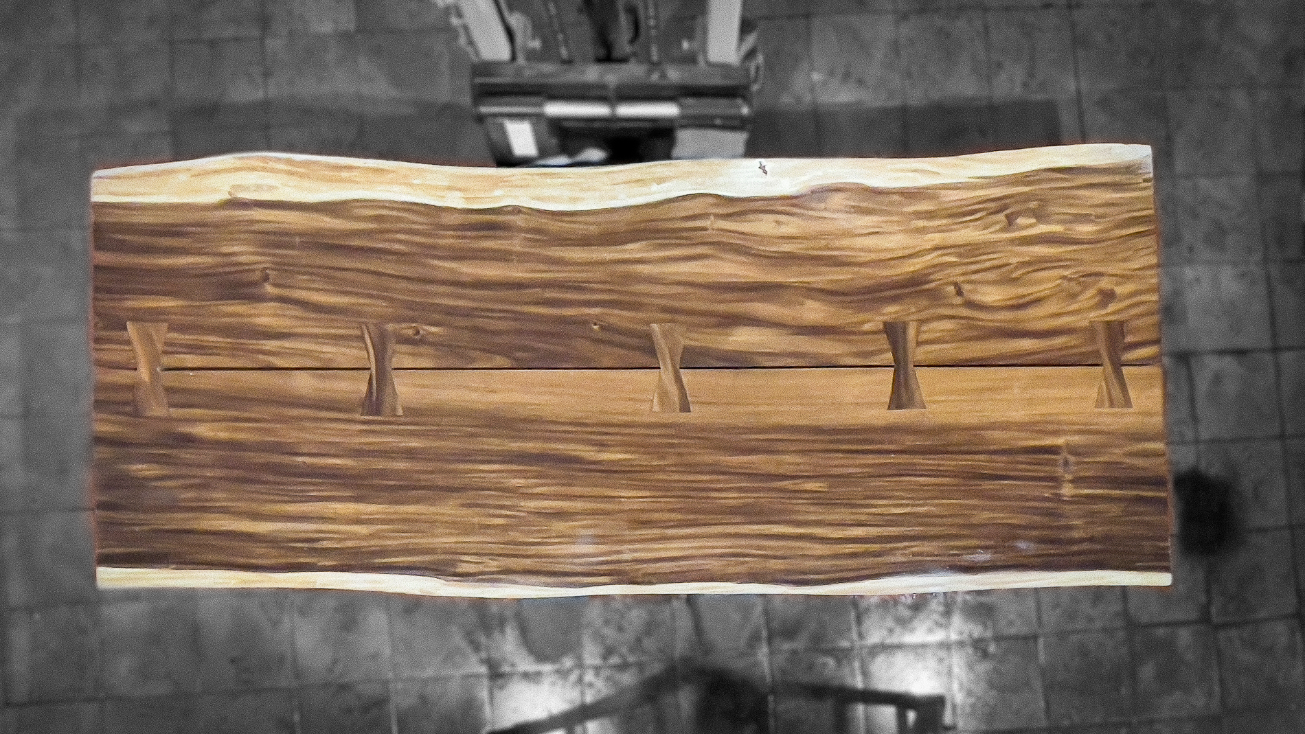 Mesas de Suar en madera maciza de 240 cms
