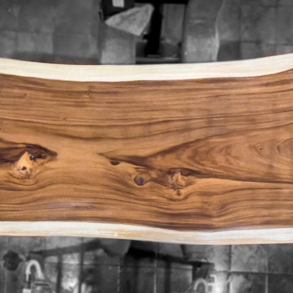 Mesas de Suar en madera maciza de 181 cms