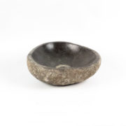 Lavabo pequeño de piedra de rio. Pica de baño (imagen real). De 30 x 28cm | Baños de piedra bonitos en mirococo.com
