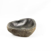 Lavabo pequeño de piedra de rio. Pica de baño (imagen real). De 32 x 24cm | Baños de piedra bonitos en mirococo.com