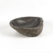 Lavabo pequeño de piedra de rio. Pica de baño (imagen real). De 33 x 28cm | Baños de piedra bonitos en mirococo.com