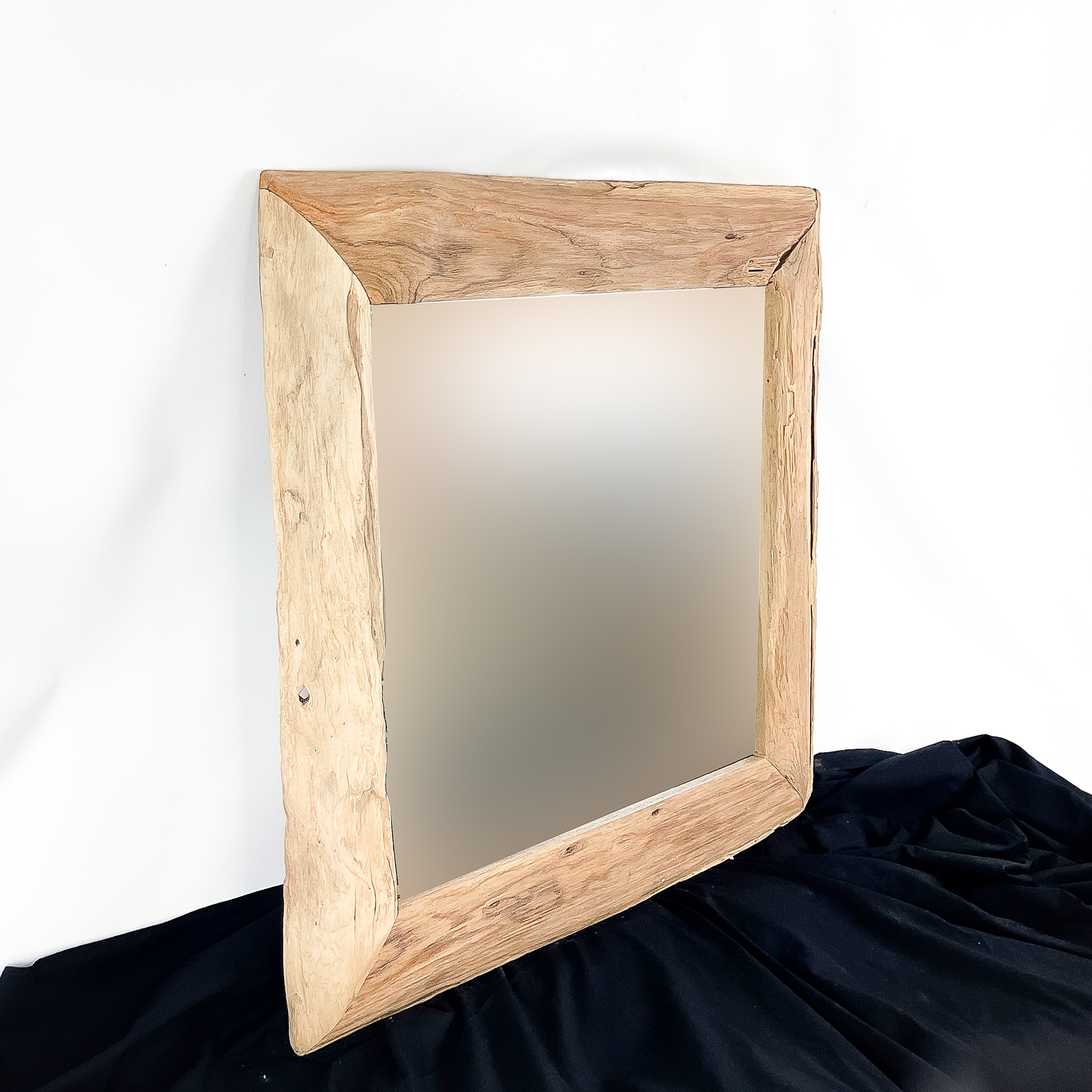 Espejo Square de teca reciclada maciza - Pilma - Muebles de diseño y  decoración de interiores
