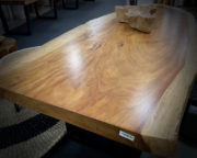 Mesa de madera maciza con un lado curvo. De una pieza de 270cm (imagen real)