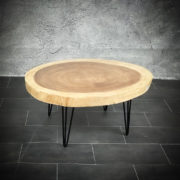 Mesa café de rodaja madera de Suar con pata metálica de 97x77x43cm
