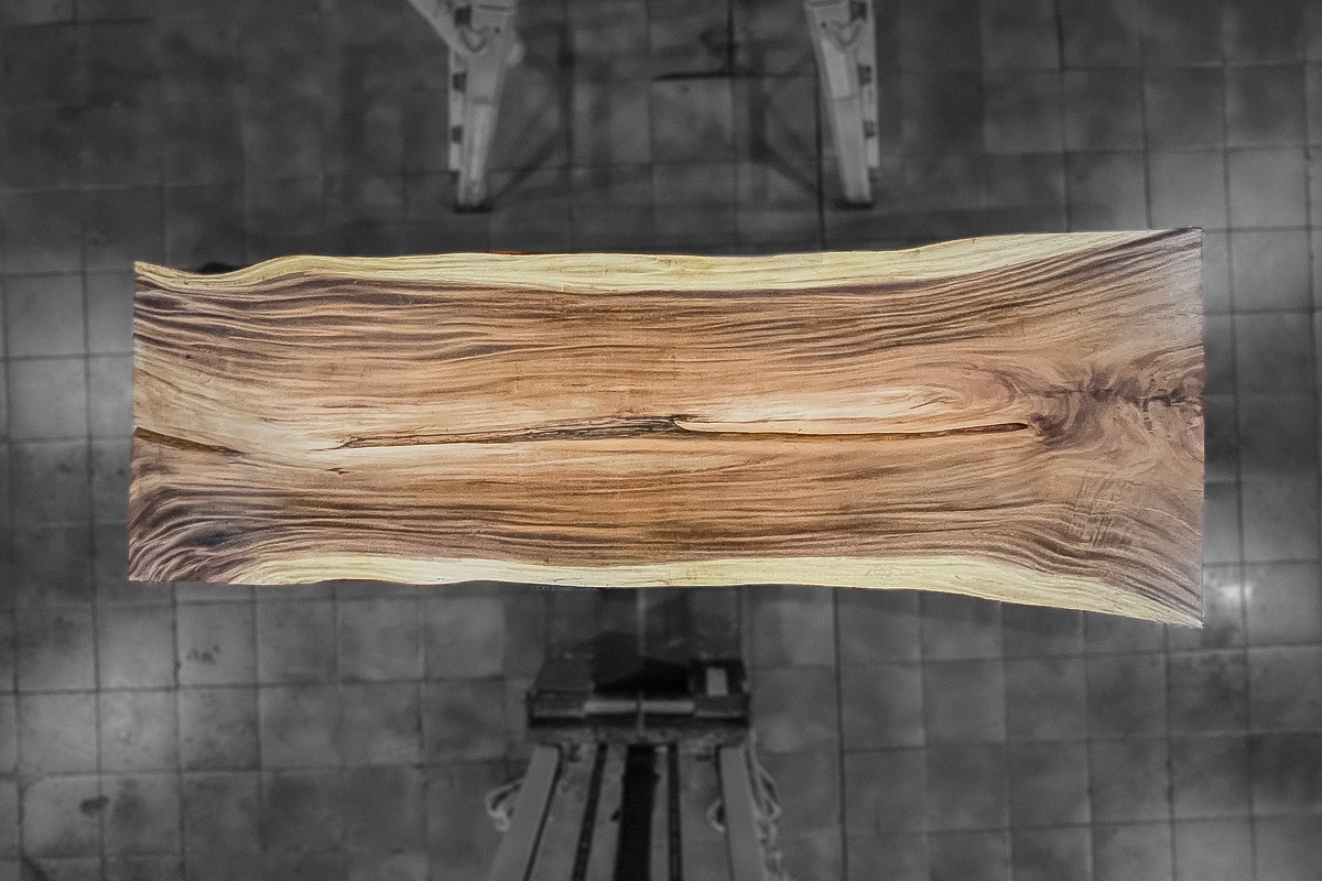LFG007-1023-2 **Entrega rápida** Mesa comedor de madera de Suar de UNA PIEZA de 300x108/90 y 8 cm de grosor