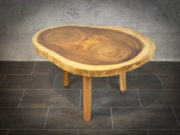 Mesa de rodaja de madera maciza de suar con pata de madera de 90x76cm