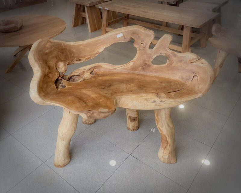 Pieza decorativa realizada en madera de Teca antigua (97x43 cm)