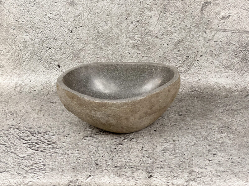Lavabo natural pequeño de piedra de rio (imagen real). De 34x26cm