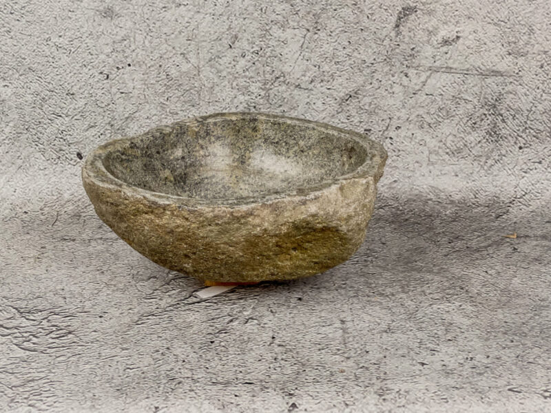 Lavabo natural pequeño de piedra de rio (imagen real). De 28x38cm