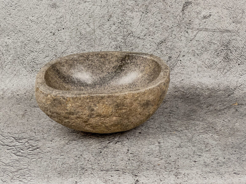 Lavabo natural pequeño de piedra de rio (imagen real). De 36x26cm