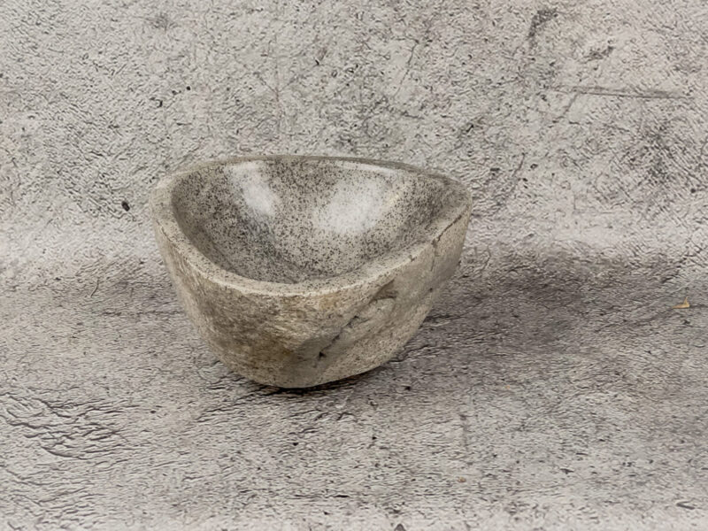 Lavabo natural pequeño de piedra de rio (imagen real). De 31x31cm