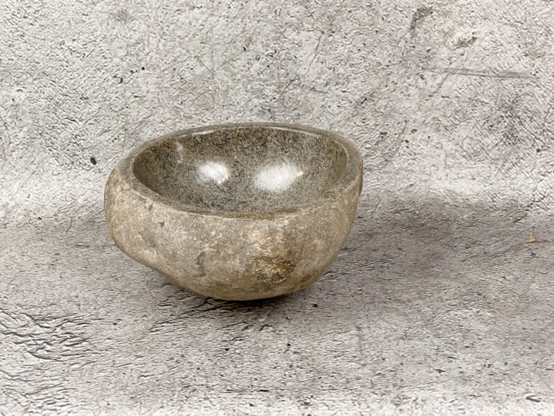 Lavabo natural pequeño de piedra de rio (imagen real). De 31x29cm