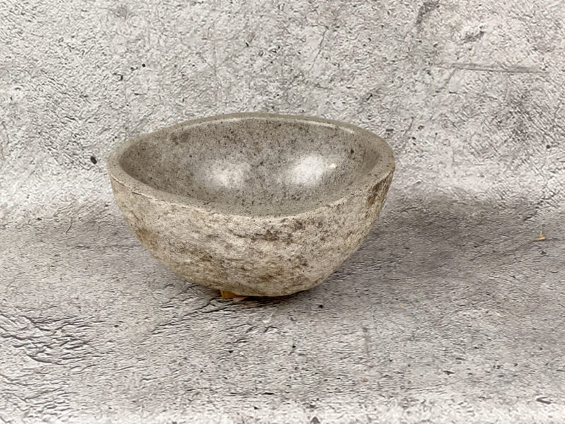 Lavabo natural pequeño de piedra de rio (imagen real). De 35x28cm